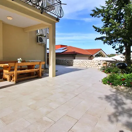 Ivanka By Interhome Apartmán