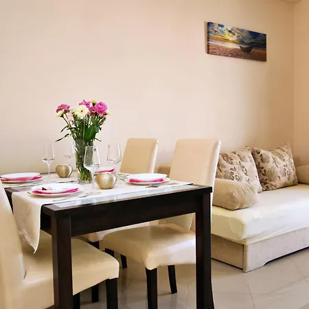 Ivanka By Interhome *