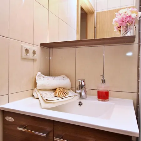 Ivanka By Interhome *